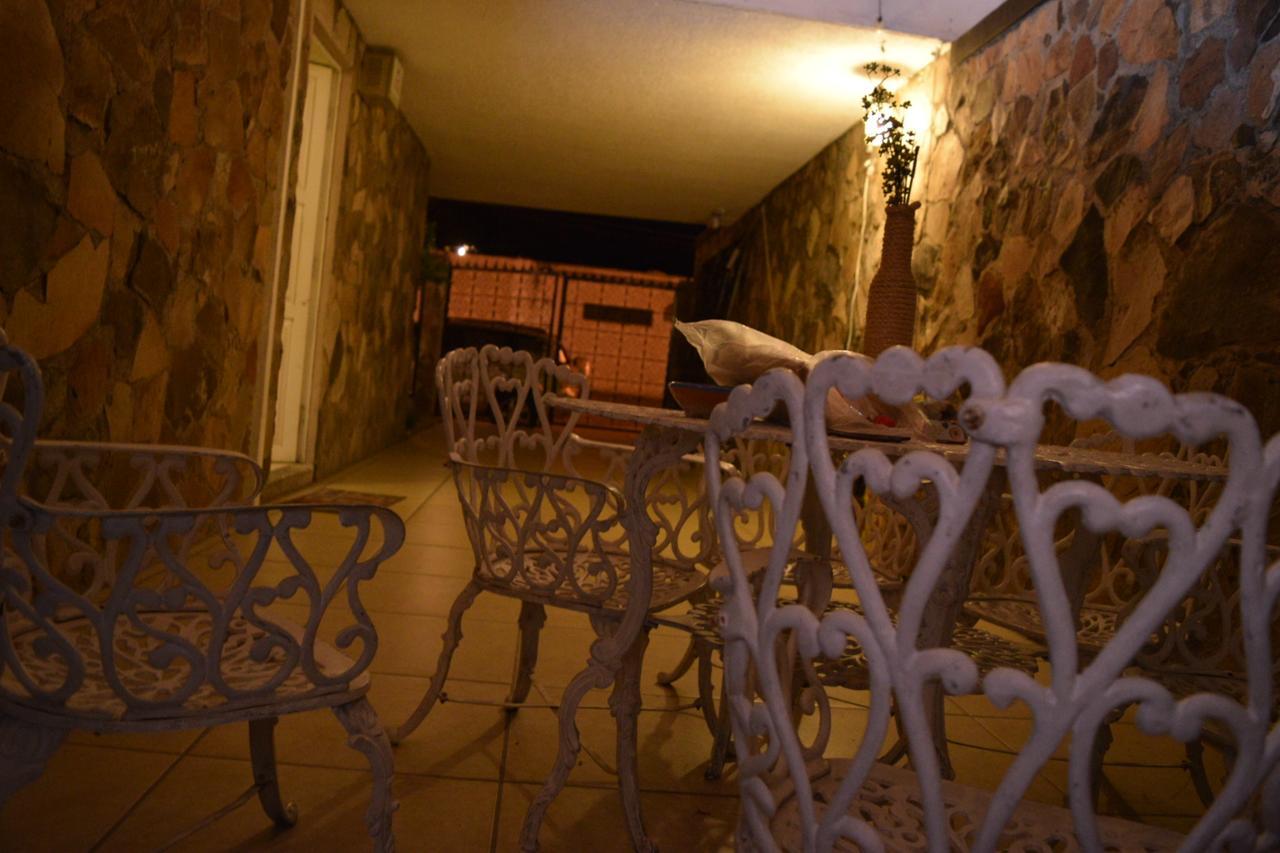 Hostal Yapa León Exterior foto
